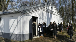Chasydzi z Europy, USA, Kanady i Izraela biorą udział w uroczystościach z okazji 231. rocznicy śmierci cadyka Elimelecha w Leżajsku. 08.03.2017. Fot. PAP/D. Delmanowicz