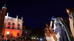 Widowisko religijno-teatralne "Sąd nad Jezusem” w historycznym centrum Gdańska. 2017 r. Fot. PAP/A. Warżawa