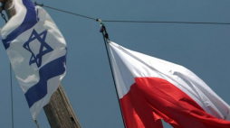 Flagi Izraela i Polski. Fot. PAP/G. Michałowski