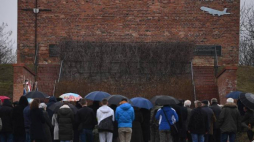 Uroczystości w 38. rocznicę katastrofy samolotu "Mikołaj Kopernik". Fot. PAP/J. Turczyk