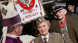 Metropolita gdański abp Sławoj Leszek Głódź (L) oraz płk Weronika Sebastianowicz ps. Różyczka i płk Tadeusz Bienkowicz ps. Rączy na Jasnej Górze, podczas pielgrzymki Kombatantów Podziemia Antykomunistycznego. Fot. PAP/W. Deska