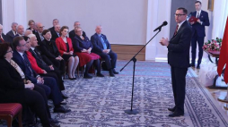 Prezes IPN Jarosław Szarek przemawia podczas inauguracyjnego posiedzenia Rady do Spraw Działaczy Opozycji Antykomunistycznej oraz Osób Represjonowanych z Powodów Politycznych. Fot. PAP/T. Gzell