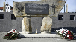 Pomnik rodziny Ulmów podczas obchodzonego po raz pierwszy Narodowego Dnia Pamięci Polaków ratujących Żydów pod okupacją niemiecką. Fot. PAP/D. Delmanowicz