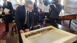 Minister kultury i dziedzictwa narodowego Piotr Gliński podczas uroczystości wpisania aktu Unii Lubelskiej z 1569 r. na Światową Listę Programu UNESCO „Pamięć Świata”. Fot. PAP/J. Kamiński