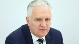 Wicepremier, minister nauki i szkolnictwa wyższego Jarosław Gowin podczas konferencji prasowej nt. wizyty polskiej delegacji w USA. Warszawa, 28.04.2018. Fot. PAP/R. Guz