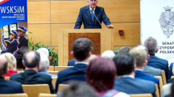 Marszałek Senatu Stanisław Karczewski podczas inauguracji XXI Forum Polonijnego w Wyższej Szkole Kultury Społecznej i Medialnej w Toruniu. Fot. PAP/T. Żmijewski