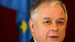 Prezydent RP Lech Kaczyński podczas konferencji prasowej po obchodach 91. rocznicy odrodzenia Litwy.  Wilno, Litwa, 16.02.2009. Fot. PAP/R. Pietruszka