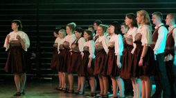 Zespół Tańca Ludowego "Zgoda" z Wilna. 2012 r. Fot. PAP/T. Waszczuk