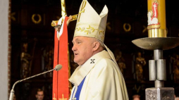 Kard. Kazimierz Nycz podczas mszy św. w intencji ojczyzny odprawionej w Bazylice Archikatedralnej p.w. św. Jana Chrzciciela z okazji Święta Konstytucji 3 Maja. Fot. PAP/J. Kamiński