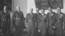 Delegacja 4 Pułku Ułanów Zaniemeńskich u marszałka Edwarda Rydza-Śmigłego. 1937 r. Fot. NAC