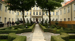 Dom Arcybiskupów Warszawskich. Fot. PAP/T. Gzell