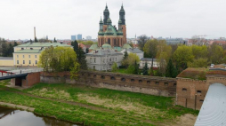 Bazylika archikatedralna świętych apostołów Piotra i Pawła w Poznaniu. Fot. PAP/J. Kaczmarczyk