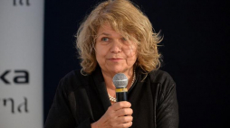 Anna Bikont. 2015 r. Fot. PAP/M. Obara 