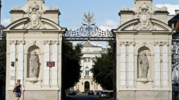 Brama główna Uniwersytetu Warszawskiego. Fot. PAP/W. Pacewicz