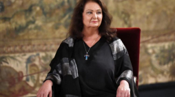 Szefowa Fundacji "Mimo Wszystko", aktorka Anna Dymna podczas uroczystości wręczenia nagrody Polskiej Akademii Umiejętności im. Erazma i Anny Jerzmanowskich na Zamku Królewskim w Krakowie. Fot. PAP/J. Bednarczyk