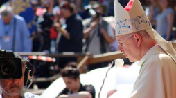 Abp Stanisław Gądecki (P) podczas uroczystości święta Najświętszej Maryi Panny Królowej Polski na Jasnej Górze Fot. PAP/W. Deska