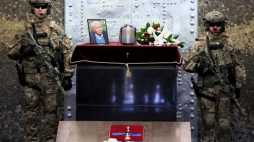 Uroczystości pogrzebowe żołnierza Kedywu Armii Krajowej, powstańca warszawskiego, kawalera orderu Virtuti Militari Stanisława Likiernika "Stacha". Warszawa, 21.05.2018. Fot. PAP/T. Gzell