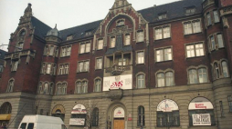 Gmach Muzeum Śląskiego przy al. Wojciecha Korfantego 3 w Katowicach. 1994 r. PAP/S. Jakubowski 