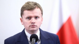 Rzecznik Komisji Weryfikacyjnej Oliwer Kubicki. Fot. PAP/L. Szymański