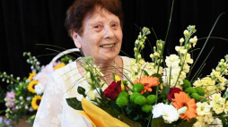 Maria Perlberger-Shmuel odebrała Odznakę Honorową Miasta Wieliczka. Fot. PAP/J. Bednarczyk