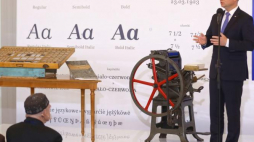 Prezydent Andrzej Duda podczas uroczystej prezentacji zdigitalizowanej czcionki Brygada 1918. Fot. PAP/Rafał Guz