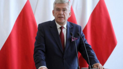Marszałek Senatu Stanisław Karczewski podczas konferencji prasowej w Senacie. Fot. PAP/P. Supernak