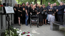 Uroczystości pogrzebowe muzyka Roberta Brylewskiego na warszawskich Powązkach. Fot. PAP/L. Szymański