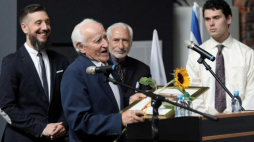 Nagrodzony Eugeniusz Bakalus (2L). Fot. PAP/J. Bednarczyk