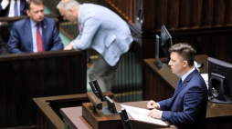 Szef Kancelarii Prezesa Rady Ministrów Michał Dworczyk przemawia w Sejmie. Fot. PAP/P. Supernak
