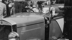 Samochód "Oświęcim-Praga". 1931 r. Fot. NAC