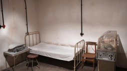 Nową trasę turystyczną zlokalizowaną w schronach pod Szpitalem Specjalistycznym im. Stefana Żeromskiego SP ZOZ w Krakowie otwarto, 21 bm. Fot. PAP/J. Bednarczyk