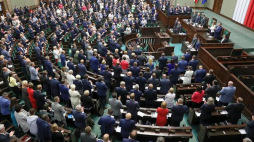 Posłowie uczcili pamięć gen. Jana Henryka Dąbrowskiego w 200. rocznicę śmierci. Fot. PAP/T. Gzell