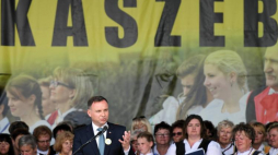 Luzino (woj. pomorskie), 07.07.2018. Prezydent Andrzej Duda podczas XX Światowego Zjazdu Kaszubów. Fot. PAP/A. Warżawa
