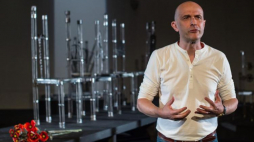  Reżyser Grzegorz Bral podczas próby prasowej spektaklu "Hamlet-komentarz" w Teatrze Pieśń Kozła we Wrocławiu, 30.06.2017. Fot. PAP/M. Kulczyński