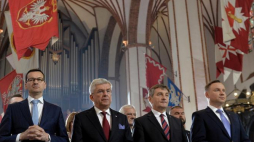 Premier Mateusz Morawiecki, marszałek Senatu Stanisław Karczewski, marszałek Sejmu Marek Kuchciński, prezydent Andrzej Duda podczas mszy św. w bazylice archikatedralnej p.w. Męczeństwa św. Jana Chrzciciela w Warszawie, 13 bm. Msza poprzedziła obrady Zgromadzenia Narodowego, mającego uczcić 550-lecie polskiego parlamentaryzmu i 100-lecie odzyskania niepodległości. Fot. PAP/M. Obara