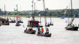 Parada statków i łodzi w ramach Festiwalu Wisły. Nieszawa (woj. kujawsko-pomorskie), 2017 r. Fot. PAP/T. Żmijewski