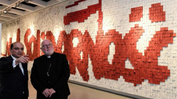 Przewodniczący Episkopatu Niemiec, arcybiskup Monachium i Fryzyngi kardynał Reinhard Marx  i dyrektor Europejskiego Centrum Solidarności Basil Kerski. Fot. PAP/A. Warżawa