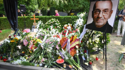 Uroczystości pogrzebowe Tomasza Stańki na Cmentarzu Wojskowym na warszawskich Powązkach. Fot. PAP/R. Pietruszka