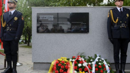 Uroczystość odsłonięcia tablicy upamiętniającej Izaaka Bashevisa Singera. Fot. PAP/J. Kamiński