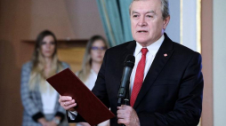 Minister kultury Piotr Gliński podczas inauguracji XV Warsztatów Herbertowskich na Zamku Królewskim w Warszawie. Fot. PAP/T. Gzell