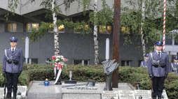 Uroczystości przed Grobem Policjanta Polskiego z okazji obchodów 79. rocznicy wybuchu II wojny światowej oraz 25-lecia utworzenia Grobu Policjanta Polskiego. Katowice, 14.09.2018. Fot. PAP/A. Grygiel