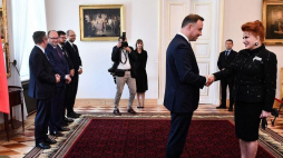 Ambasador Stanów Zjednoczonych Ameryki Georgette Paulsin Mosbacher (P) podczas uroczystości złożenia listów uwierzytelniających na ręce prezydenta RP Andrzeja Dudy. Fot. PAP/J. Turczyk