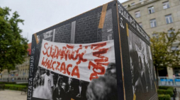 Wystawa zorganizowana w ramach konferencji popularnonaukowej "Od solidaryzmu do niepodległości. O działalności i myśli politycznej Solidarności Walczącej w latach 1982–1990" przez Instytut Pamięci Narodowej w Poznaniu. Fot. PAP/J. Kaczmarczyk