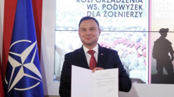 Warszawa, 17.10.2018. Prezydent Andrzej Duda podczas uroczystości podpisania nowelizacji ustawy o weteranach działań poza granicami państwa oraz rozporządzenia w sprawie określenia wielokrotności kwoty bazowej stanowiącejprzeciętne uposażenie żołnierzy zawodowych. Centrum Weterana Działań poza Granicami Państwa w Warszawie. Fot. PAP/P. Supernak