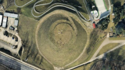 Kopiec Wolności w Poznaniu. Źródło: Google Maps