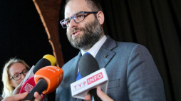 Wiceminister kultury Paweł Lewandowski podczas konferencji prasowej z okazji 100-lecia PAP pt. "Media Przyszłości". Fot. PAP/M. Obara