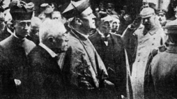 Rada Regencyjna Królestwa Polskiego. Od lewej: Józef Ostrowski, abp Aleksander Kakowski i książę Stanisław Lubomirski. Fot. PAP/CAF/Reprodukcja