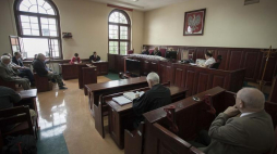 Leszek L. (P) podczas procesu przed Sądem Rejonowym w Wałbrzychu. 13.06.2017. Fot. PAP/A. Koźmiński