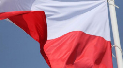 Polska flaga. Fot. PAP/L. Szymański