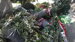 Grób gen. Zbigniewa Ścibora-Rylskiego na Starych Powązkach w Warszawie. 23.08.2018. Fot. PAP/T. Gzell